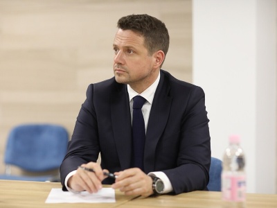 Trzaskowski dostał podwyżkę. Zniknęła „jedynka” z przodu
