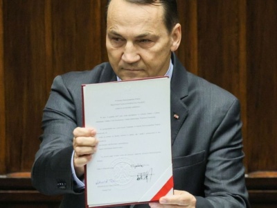Rosja za to zapłaci. Sikorski zerwał ważną umowę. Prawo wejdzie w życie tuż przed Wigilią