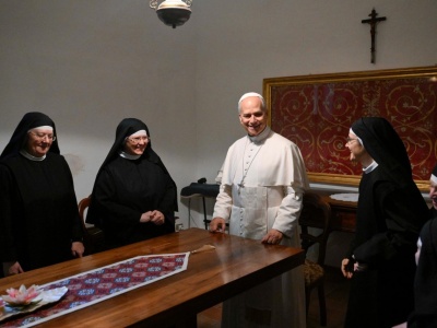 Papież u augustianek w Montefalco: człowiek który przynosi pokój
