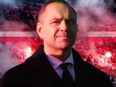 NACJONALIZM W PAŁACU