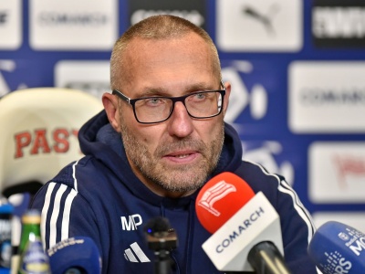 Problemy Rakowa z nowym trenerem? 