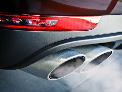 Masz auto z dieslem lub benzyną? Od stycznia oddasz prawie 10 000 zł więcej fiskusowi!