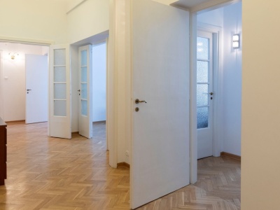 NBP wyprzedaje majątek. Na aukcję trafiło luksusowe mieszkanie w centrum Warszawy. Problemem zaporowa cena?