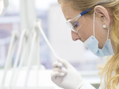 Można dostać dofinansowanie do leczenia zębów. To wciąż mało znane świadczenie