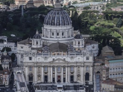 Watykan: przewodniczącym Papieskiej Komisji ds. Państwa Watykańskiego nie musi być kardynał