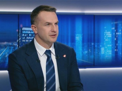 Rzecznik rządu zapowiada dodatkowe pieniądze na procedury medyczne. 