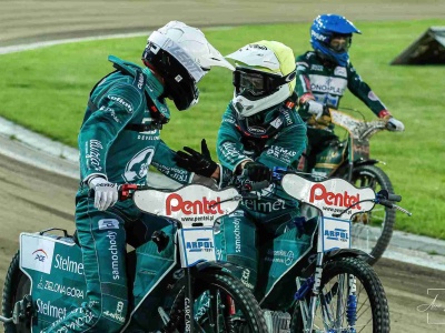 Żużel. Zrobili to jako pierwsi! Falubaz zaprezentował kevlary!