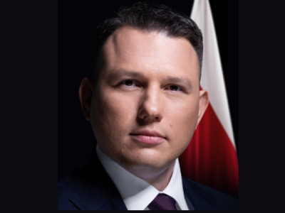 Czy to koniec partii Sławomira  Mentzena? Sąd zdecydował o wykreśleniu partii Nowa Nadzieja …