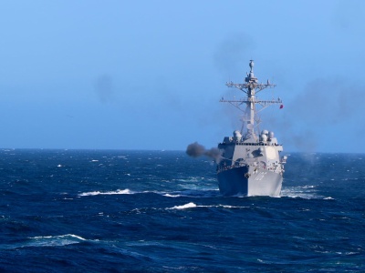 Amerykański niszczyciel zmusił do zmiany kursu rosyjski tankowiec płynący do Caracas