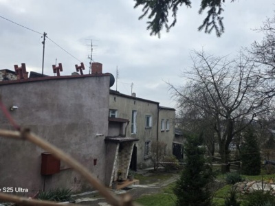 Wybuch gazu w budynku przy ul. Złotej w Częstochowie. Dwie osoby trafiły do szpitala