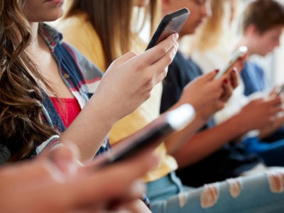 Treści samobójcze w sieci: klik i już. Eksperci chcą ustawowych zmian, by chronić dzieci