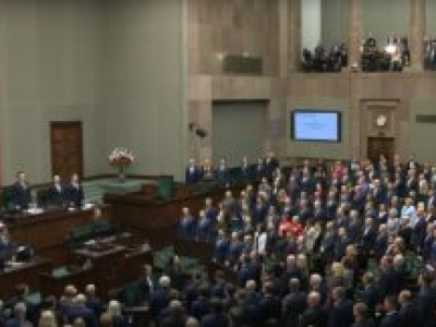Sejm uchwalił. Trzy osoby zablokują twój internet, masz tylko 48 godzin