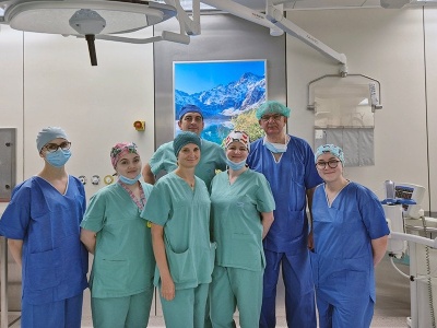 Od dziecka dla dorosłego. Spektakularna transplantacja nerek w UCK WUM