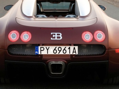 Polak chciał kupić Bugatti Veyron na kredyt. Bank odrzucił wniosek