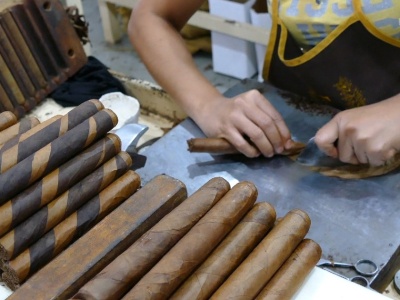 Dlaczego kubańskie cygara wciąż są symbolem luksusu? Świat dawno je dogonił