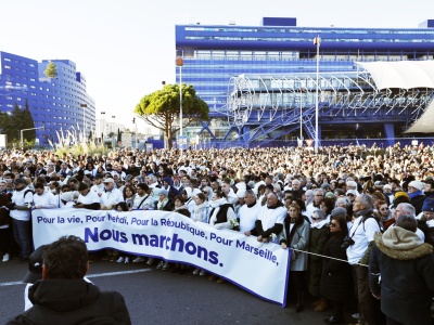 Francja: tysiące ludzi przyszło na wiec w Marsylii, by wyrazić sprzeciw wobec handlu narkotykami