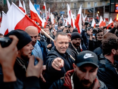Nawrocki wciąż odcina kupony od zwycięstwa, ale ten miodowy kwartał powoli się kończy
