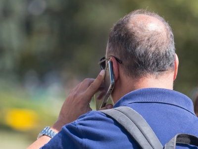 Spójrz na numer, zanim odbierzesz. Chwila nieuwagi i stracisz pieniądze