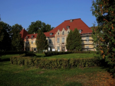 Pałac w Sztynorcie otrzymał dotację z Niemiec na remont dachu