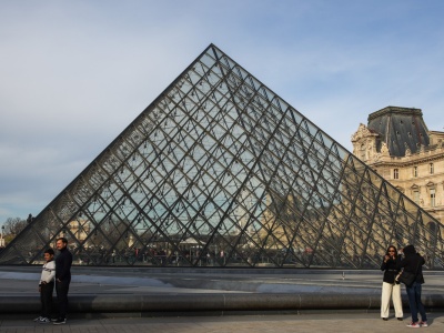 Spektakularna kradzież w Luwrze. Powstaje dokument o 