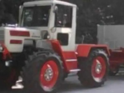 Ukradli z gospodarstwa ciągnik MB Trac z przyczepą. Nietypowy bo biało-czerwony