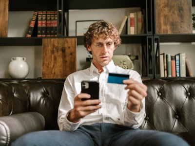 Pozabankowa karta kredytowa to nowa alternatywa dla chwilówki. I może okazać się pułapką