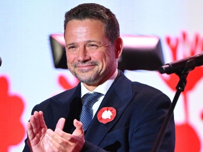 Rafał Trzaskowski dostanie podwyżkę, radni zdecydowali. Tyle będzie zarabiał prezydent Warszawy