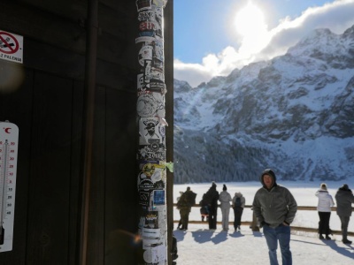 Atak zimy w Polsce. Ponad dwa tysiące interwencji strażaków. IMGW wydał ostrzeżenia