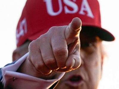 Trump uderza w Zełenskiego i Europę. „Putin zobaczył Śpiącego Joe i zaatakował”