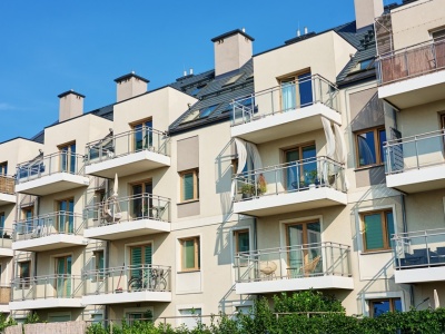 Rynek pierwotny kusi nowoczesnością. Rynek wtórny wygrywa lokalizacją i ceną