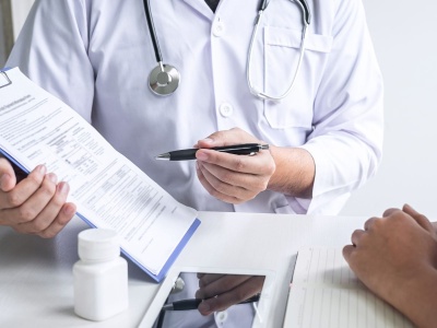 Tyle dni można być na zwolnieniu lekarskim. Po tym czasie mogą Cię zwolnić, przepisy są jasne