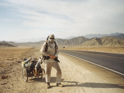 Wyruszył w 1998 roku... Teraz ten brytyjski piechur właśnie kończy swoją podróż dookoła świata