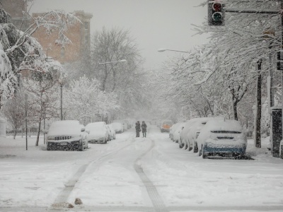 Ulewy i potężne śnieżyce w USA. Podróżni muszą przygotować się na utrudnienia
