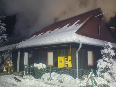 Tragiczny pożar domu w Bujakowie. Nie żyje mężczyzna