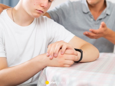 Sekrety w torebkach i pod bluzą. Co nastolatki ukrywają przed rodzicami