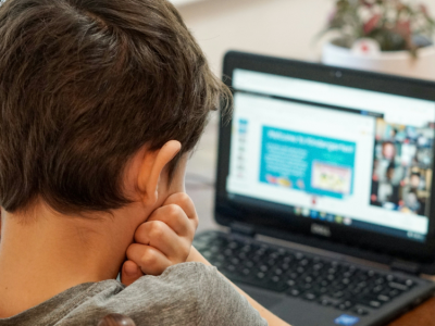 Laptopy i tablety trafią do szkół. Gigantyczna kwota na cyfryzację