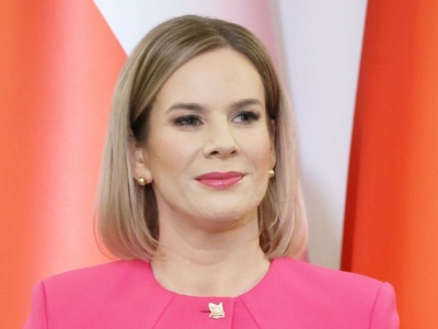 Nie tylko emerytura. Marta Nawrocka pobiera też inne świadczenie