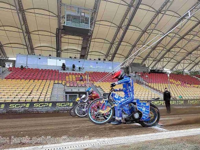 Żużel. Straż Pożarna w domu Sparty Wrocław! Zadymienie na Stadionie Olimpijskim