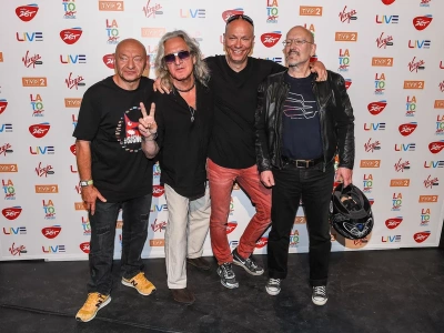 Znany muzyk potrzebuje pomocy. 