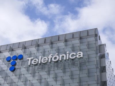 Gigant telekomunikacyjny planuje zwolnić ponad 5 tys. pracowników