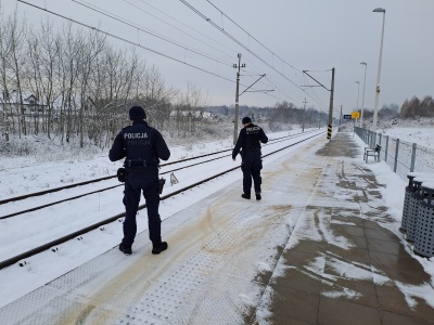 Trwa policyjna operacja TOR. Funkcjonariusze kontrolują szlaki kolejowe w całym regionie