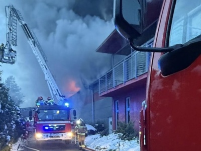 Wielki pożar magazynu w Małopolsce. Pilny apel władz do mieszkańców