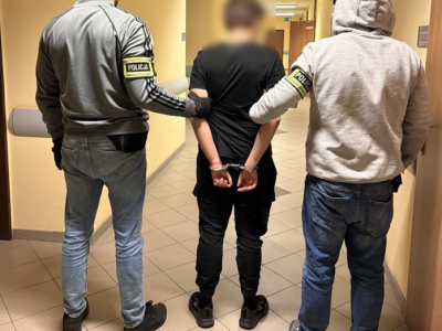 POZNAŃ: Seria włamań przerwana – kryminalni zatrzymali dwóch młodych sprawców