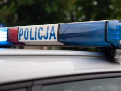 Pomówił policjanta o chęć wzięcia łapówki. Został skazany przez sąd i musi zapłacić wysoką grzywnę