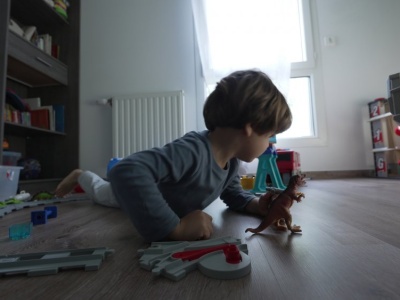 Zabawki z AI mówią dzieciom brzydkie rzeczy. Eksperci biją na alarm przed świętami