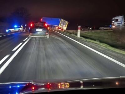 Jazdę zakończył w rowie, skończył z pouczeniem