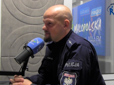 ’Weźmy głęboki oddech” – policja ostrzega przed pułapkami Black Friday