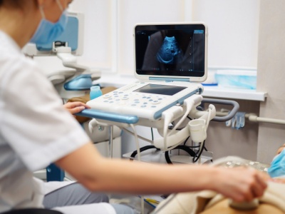 Test EndoRNA: nadzieja na szybszą i mniej inwazyjną diagnostykę endometriozy