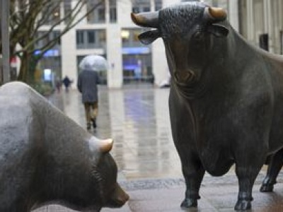 Poranek na rynkach. Europejskie giełdy na zielono