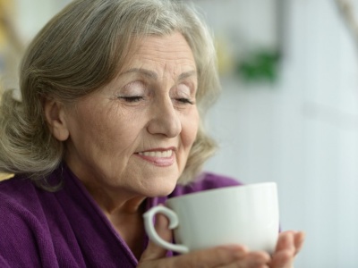 Pij zamiast zwykłej kawy. Przyspieszysz spalanie boczków i opóźnisz starzenie